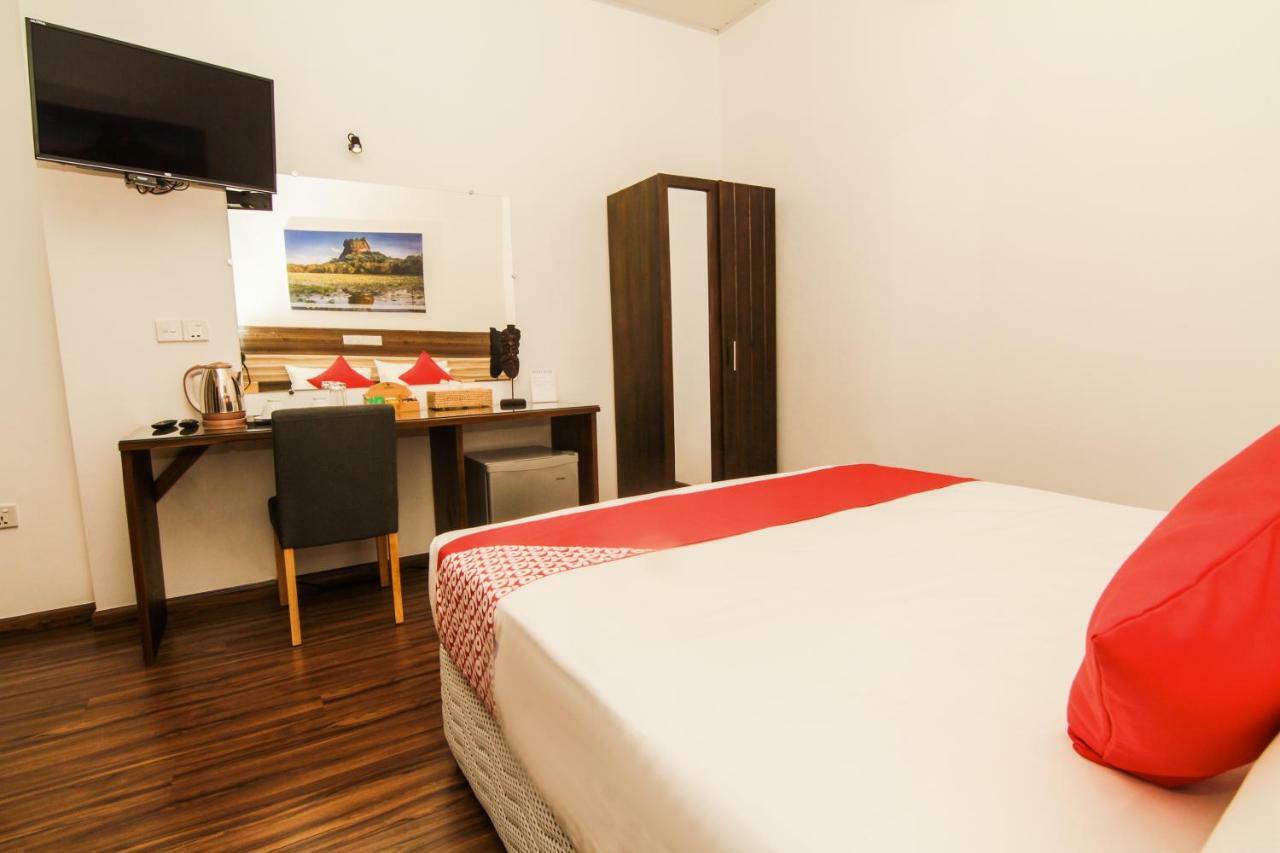 Clove Transit Hotel Kotugoda 外观 照片