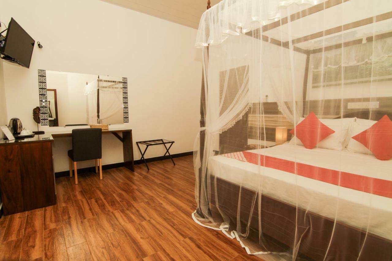 Clove Transit Hotel Kotugoda 外观 照片